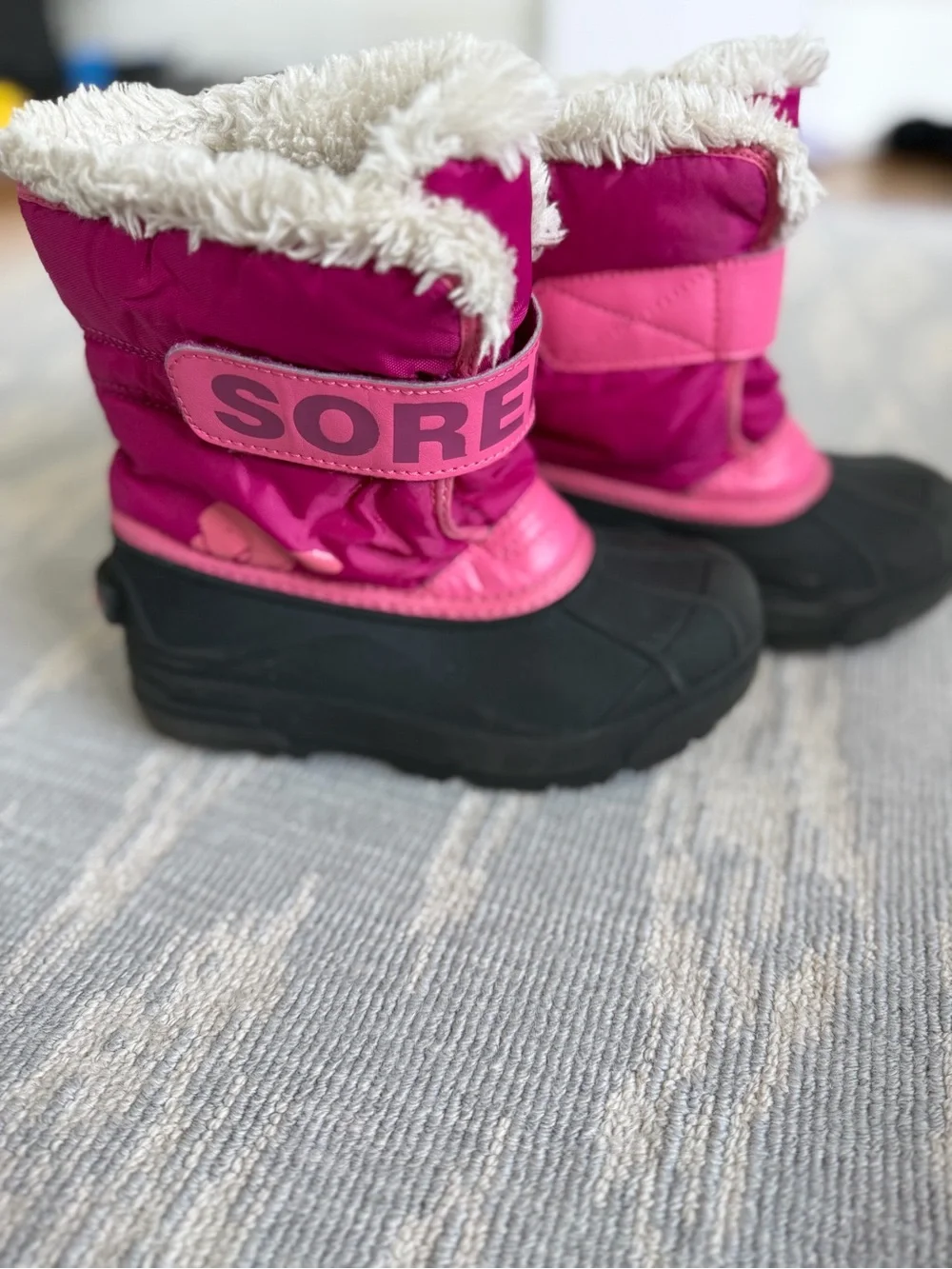Sorel bright pink